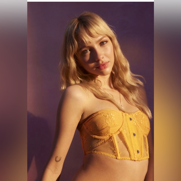 NWT UO Lace Corset - Picture 1 of 7